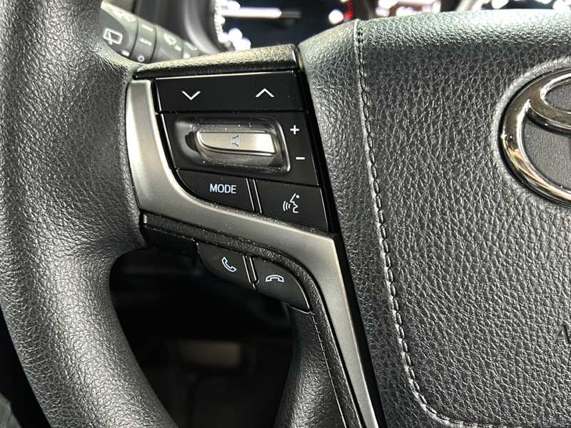 カタログ画像：ランドクルーザープラド（LAND CRUISER PRADO） ＴＸ 2022年8月 3BA-TRJ150W 2700cc ブラックorアティチュードブラックマイカ 燃費8.3km / l 内装