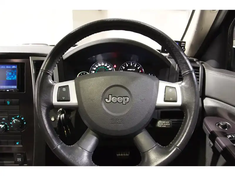 カタログ画像：ジープ・グランドチェロキー（JEEP GRAND CHEROKEE） ＳＲＴ８ 2006年9月 6100cc ブリリアントブラッククリスタルパールコート 内装