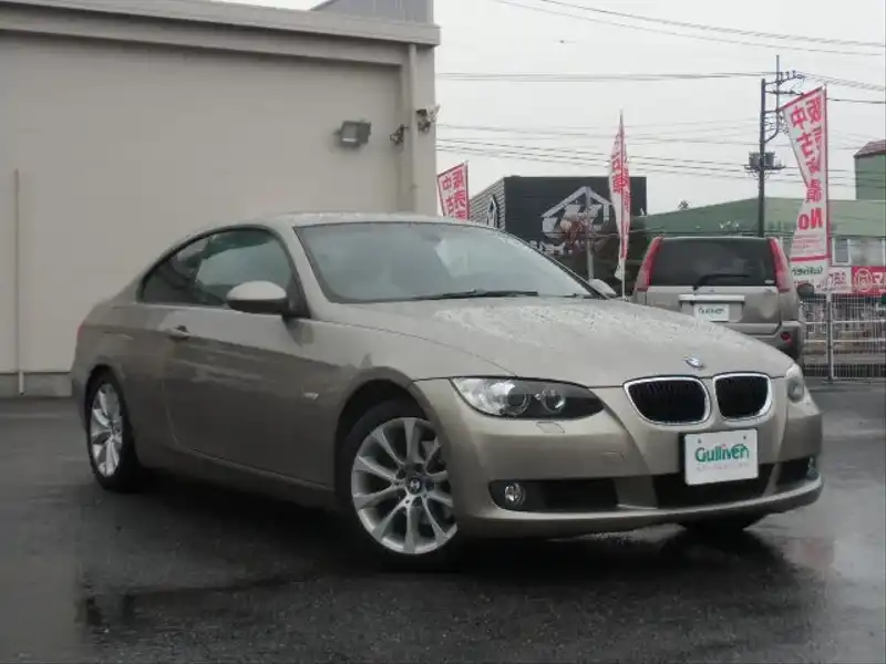 カタログ画像：３シリーズ（3 SERIES） ３２０ｉクーペ ハイラインパッケージ 2010年5月 LBA-KD20G 2000cc 燃費15.2km / l メイン（その他）