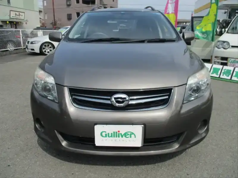 カタログ画像：カローラフィールダー（COROLLA FIELDER） １．５Ｘ Ｇエディション 2008年10月 DBA-NZE141G 1500cc ブロンズマイカメタリック 燃費18.0km / l  フロント