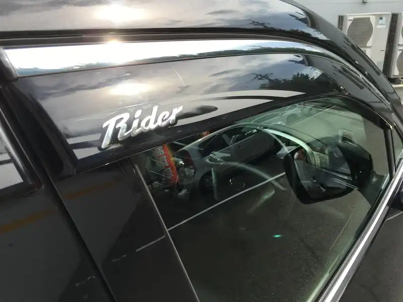 カタログ画像：エルグランド（ELGRAND） ライダー 黒本革シート 2012年12月 DBA-PNE52 3500cc ファントムブラック（Ｐ） 外装