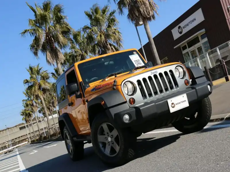 カタログ画像：ジープ・ラングラー（JEEP WRANGLER） マウンテン 2012年7月 ABA-JK36S 3600cc ドーザークリアコート 燃費7.9km / l フロント