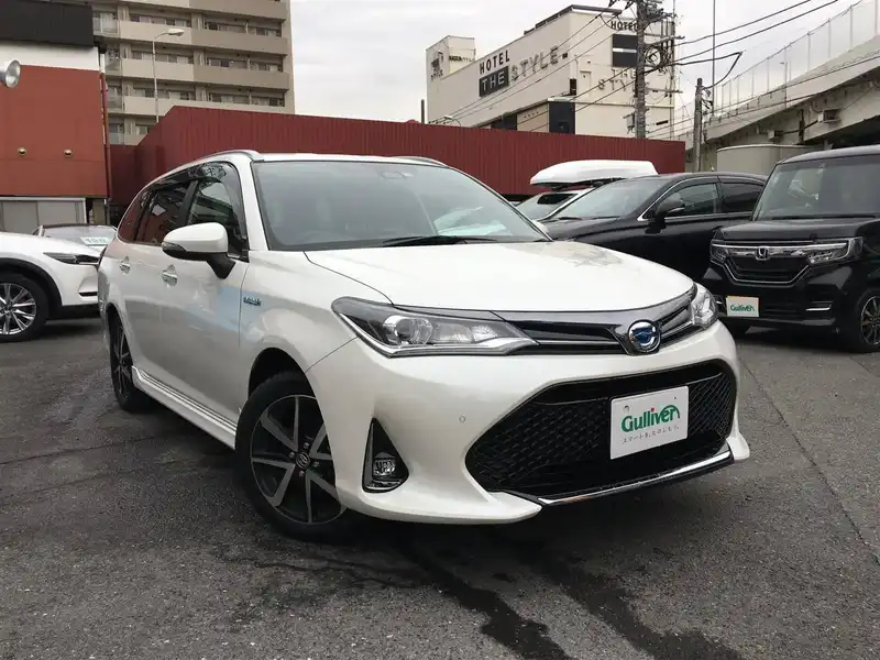 カタログ画像：カローラフィールダー（COROLLA FIELDER） ハイブリッドＧ ダブルバイビー 2017年10月 DAA-NKE165G 1500cc ホワイトパールクリスタルシャイン 燃費34.4km / l メイン（その他）