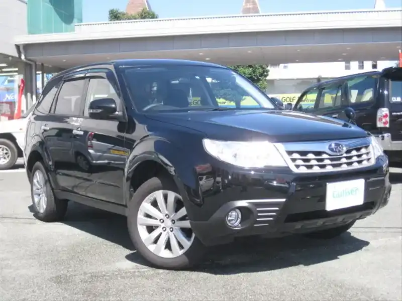 カタログ画像：フォレスター（FORESTER） ２．０ＸＳ プラチナセレクション 2011年8月 DBA-SHJ 2000cc オブシディアンブラック・パール 燃費15.0km / l  メイン（その他）