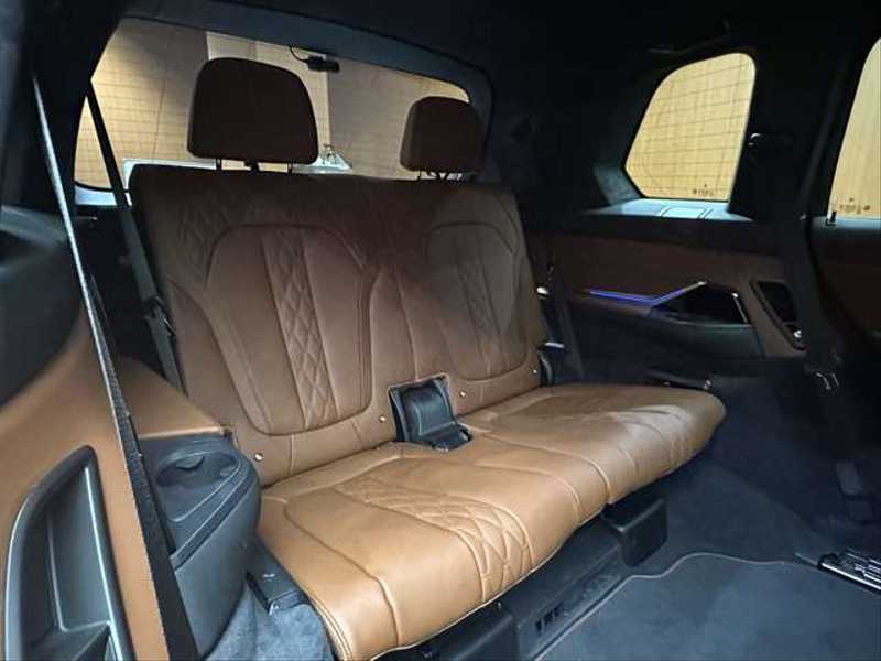 10149230 | カタログ画像：Ｘ７（X7） ｘＤｒｉｖｅ ４０ｄ Ｍスポーツ 2023年5月 3CA-22EN30 3000cc ブラック・サファイア（メタリック・カラー）orM カーボン・ブラック（メタリック・カラー） 内装