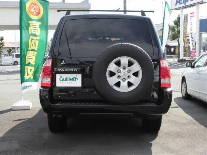 10025362 | カタログ画像：パジェロ（PAJERO） ロング エクシード－Ⅰ 2005年1月 LA-V73W 3000cc ブラックマイカ／ミディアムグレーメタリックorブラックマイカ バック