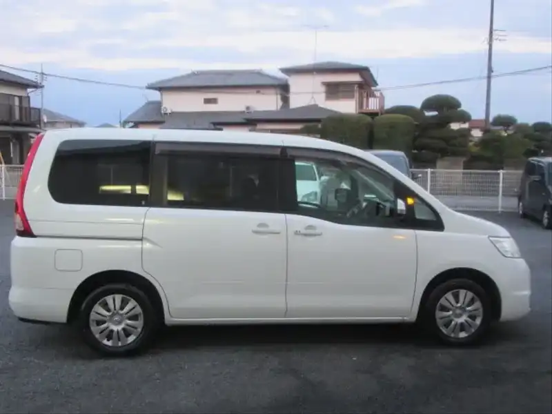 カタログ画像：セレナ（SERENA） ２０Ｓ ナンバーワンエディション 2008年5月 DBA-NC25 2000cc ホワイトパール（３Ｐ） 燃費12.0km / l  外装