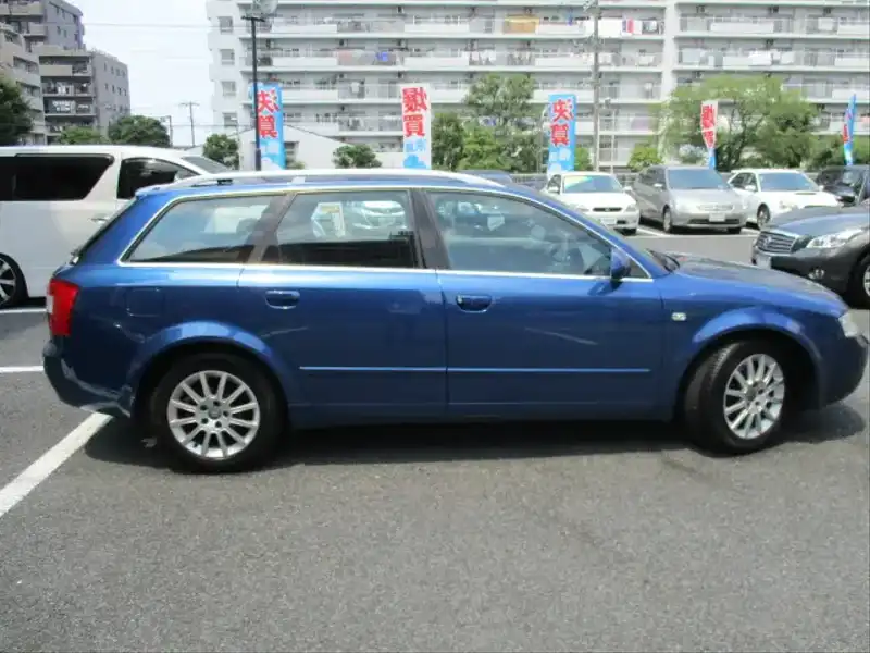 カタログ画像：Ａ４アバント（A4 AVANT） １．８ＴクワトロＳＥ 2004年2月 GH-8EAMBF 1800cc モーリシャスブルーパールエフェクト 燃費9.7km / l  外装