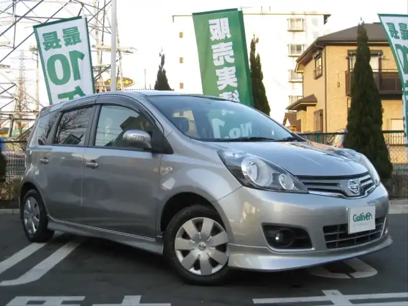 カタログ画像：ノート（NOTE） １５ＲＳ 2009年4月 DBA-E11 1500cc ダイヤモンドシルバー（Ｍ） 燃費18.0km / l メイン（その他）