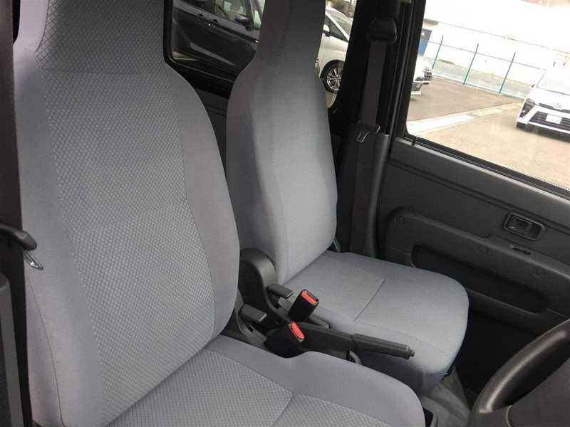 カタログ画像：ピクシスバン（PIXIS VAN） デラックス 2016年10月 EBD-S331M 660cc ブラックマイカメタリック 燃費16.0km / l 内装