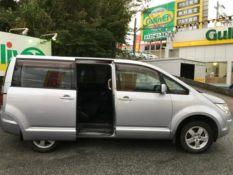 カタログ画像：デリカＤ：５（DELICA D:5） Ｃ２ Ｇ プレミアム 2007年5月 DBA-CV5W 2400cc クールシルバーメタリック 外装