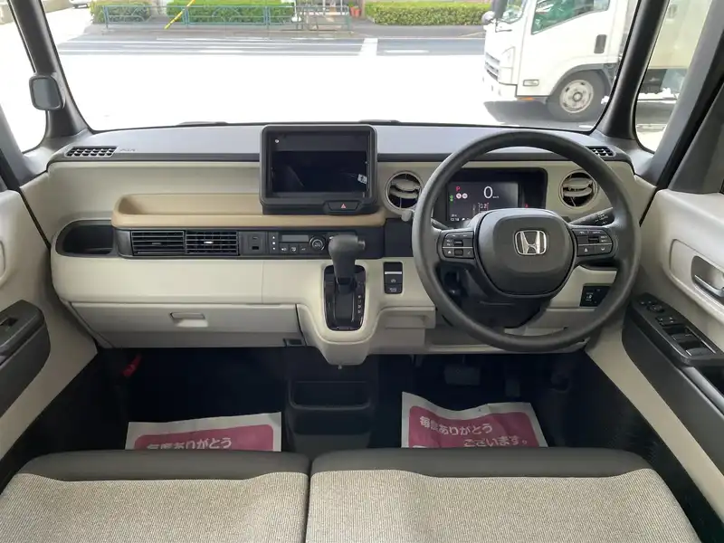 カタログ画像：Ｎ－ＢＯＸ（N-BOX） ベースグレード 2023年10月 6BA-JF5 660cc プラチナホワイト・パール 燃費21.6km / l 内装