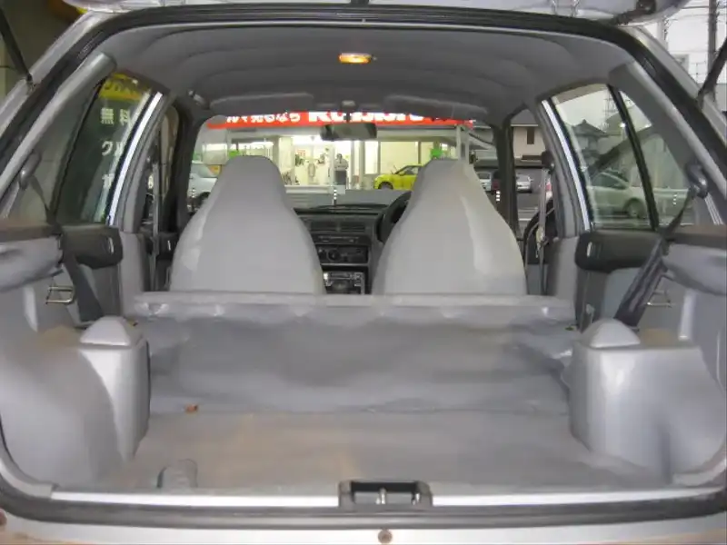 カタログ画像：スターレット（STARLET） ルフレｆ エクストラパッケージ装着車 1997年4月 E-EP95 1300cc ブルーイッシュシルバーメタリック 燃費14.2km / l  内装