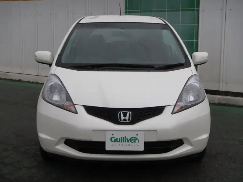 カタログ画像：フィット（FIT） Ｌ ハイウェイエディション 2008年6月 DBA-GE7 1300cc プレミアムホワイト・パール 燃費17.0km / l  フロント