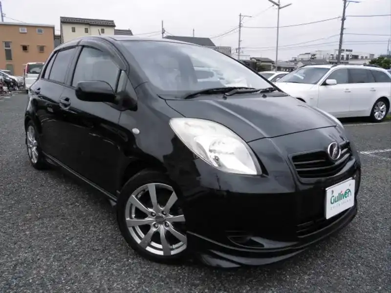 カタログ画像：ヴィッツ（VITZ） Ｆ インテリジェントパッケージ 2007年1月 DBA-KSP90 1000cc ブラックマイカ 燃費24.5km / l  メイン（その他）