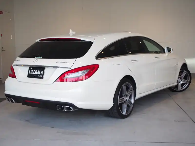 カタログ画像：ＣＬＳクラス シューティングブレーク（CLS-CLASS SHOOTING BRAKE） ＣＬＳ６３ ＡＭＧ シューティングブレーク 2014年4月 ABA-218974 5500cc ダイヤモンドホワイト（Ｍ） 燃費8.8km / l バック