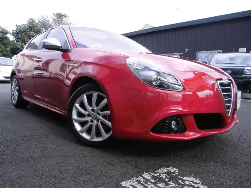 カタログ画像：ジュリエッタ（GIULIETTA） コンペティツィオーネ 2012年2月 ABA-94014 1400cc アルファレッド メイン