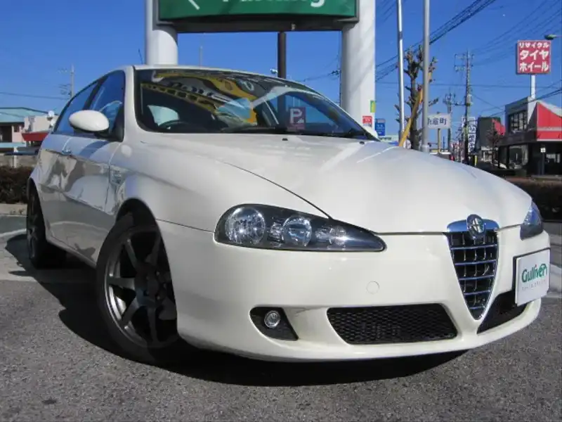 カタログ画像：アルファ１４７（ALFA 147） ドゥカティ コルセ 2008年7月 ABA-937AB 2000cc アイスホワイト（ソリッドカラー） 燃費9.9km / l  メイン