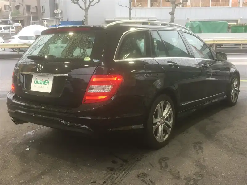 カタログ画像：Ｃクラスステーションワゴン（C-CLASS STATIONWAGON） Ｃ１８０ ブルーエフィシェンシー ステーションワゴン アバンギャルド 2012年7月 DBA-204249 1800cc マグネタイトブラック（Ｍ）orオブシディアンブラック（Ｍ） 燃費13.2km / l バック