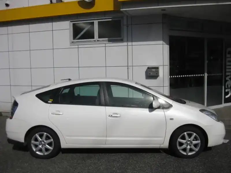 カタログ画像：プリウス（PRIUS） Ｇツーリングセレクション 2003年9月 ZA-NHW20 1500cc ホワイトパールクリスタルシャイン 燃費30.0km / l  外装