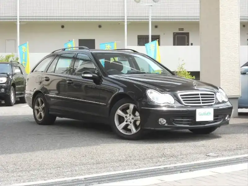 カタログ画像：Ｃクラスステーションワゴン（C-CLASS STATIONWAGON） Ｃ１８０コンプレッサー ステーションワゴン アバンギャルド 2007年1月 DBA-203246 1800cc オブシディアンブラック（Ｍ）orダイヤモンドブラック（Ｍ） 燃費11.4km / l  メイン