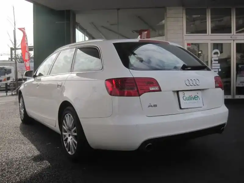 カタログ画像：Ａ６アバント（A6 AVANT） ２．４ 2007年8月 ABA-4FBDW 2400cc 燃費9.5km / l  バック