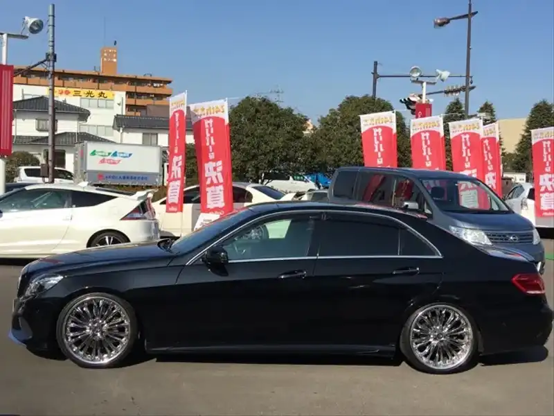 カタログ画像：Ｅクラス（E-CLASS） Ｅ３５０ アバンギャルド 2014年4月 RBA-212059C 3500cc ブラック（Ｓ）orオブシディアンブラック（Ｍ） 燃費12.4km / l 外装