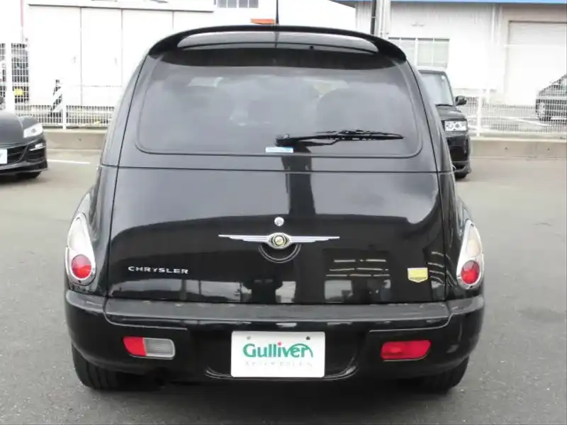 カタログ画像：クライスラー・ＰＴクルーザー（CHRYSLER PT CRUISER） ルート６６ 2006年2月 GH-PT24 2400cc ブラッククリアコート 燃費8.7km / l  バック