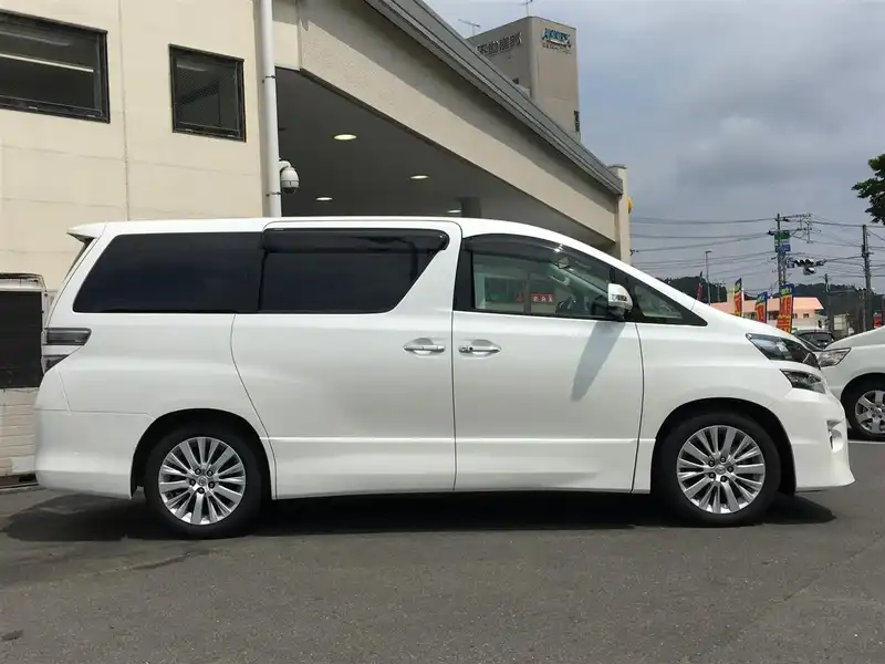 カタログ画像：ヴェルファイア（VELLFIRE） ２．４Ｚ Ｇエディション 2014年4月 DBA-ANH25W 2400cc ホワイトパールクリスタルシャイン 燃費10.2km / l 外装