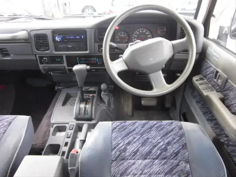 1005595 | カタログ画像：ランドクルーザープラド（LAND CRUISER PRADO） ４ドア プラドＳＸワイド 1993年5月 Y-KZJ78W 3000cc 内装