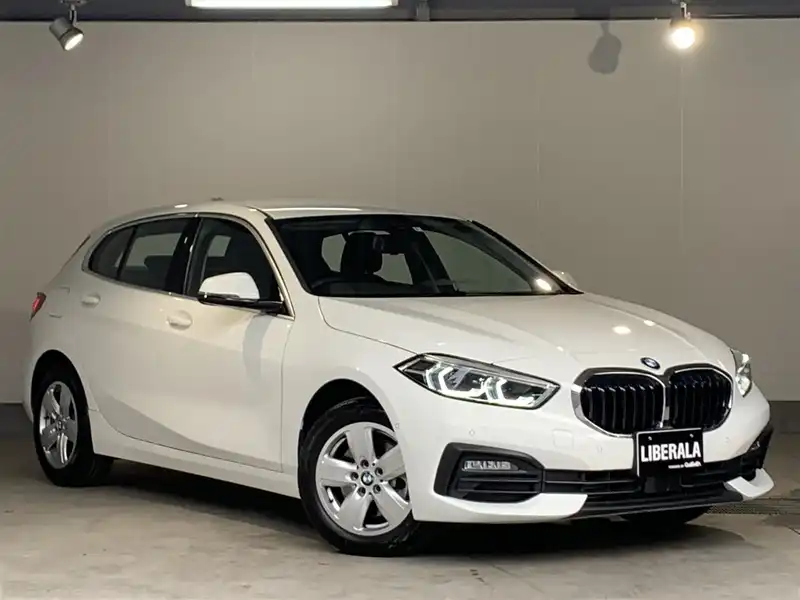 カタログ画像：１シリーズ（1 SERIES） １１８ｉ プレイ 2020年8月 3BA-7K15 1500cc アルピン・ホワイト（ソリッド・カラー） 燃費13.7km / l メイン（その他）