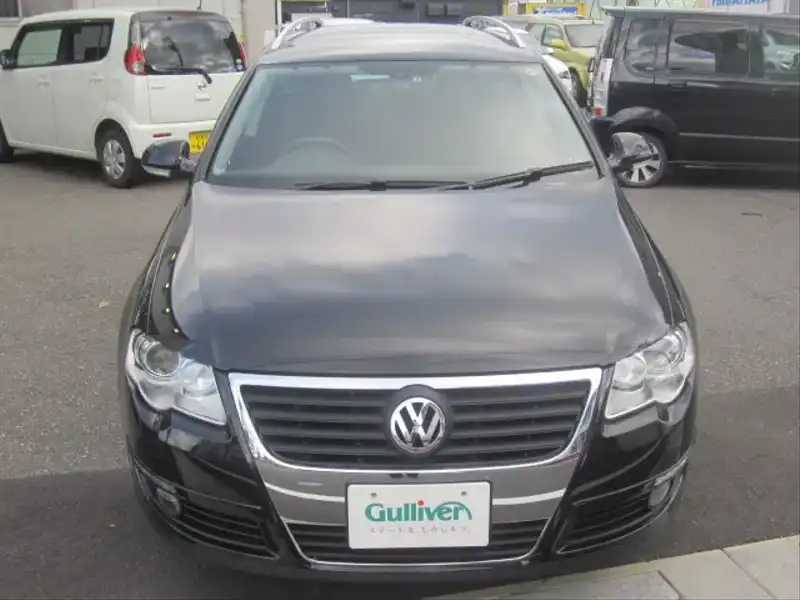 10047661 | カタログ画像：パサートヴァリアント（PASSAT VARIANT） ２．０ＴＳＩ スポーツライン 2008年5月 ABA-3CCAW 2000cc ディープブラックパールエフェクト フロント