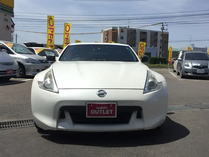 カタログ画像：フェアレディＺ（FAIRLADY Z） バージョンＳＴ 2008年12月 CBA-Z34 3700cc ブリリアントホワイトパール（３Ｐ） 燃費9.5km / l  フロント