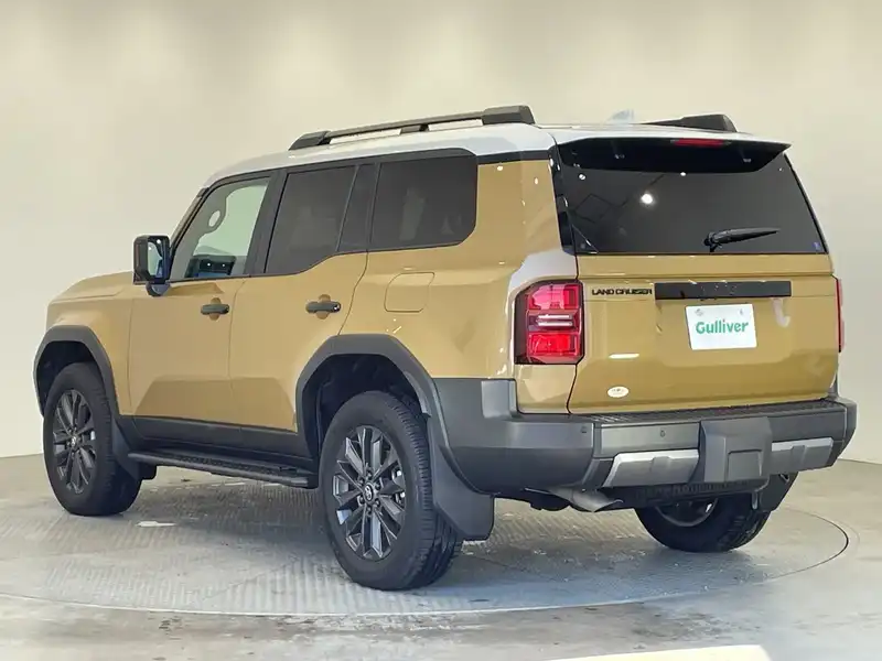 カタログ画像：ランドクルーザー２５０（LAND CRUISER 250） ＺＸ 2024年4月 3DA-GDJ250W 2800cc アバンギャルドブロンズメタリック 燃費11.0km / l バック