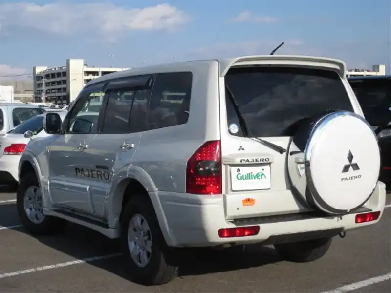 10025362 | カタログ画像：パジェロ（PAJERO） ロング エクシード－Ⅰ 2005年1月 LA-V73W 3000cc ウォームホワイトパール バック