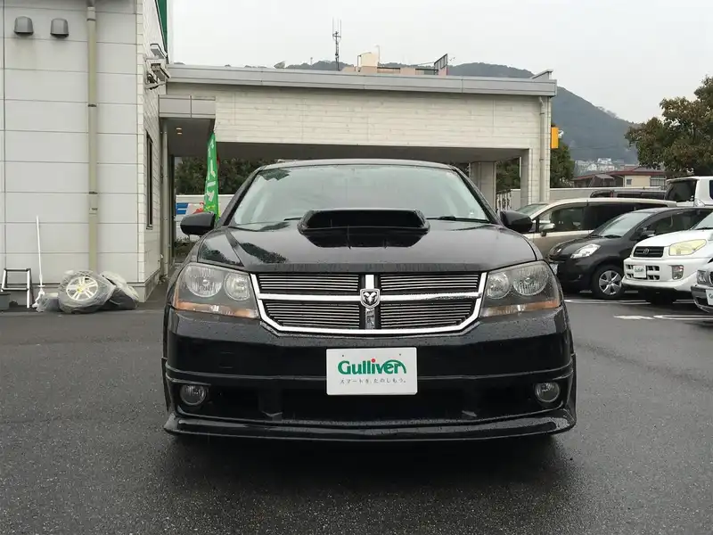 カタログ画像：ダッジ・アベンジャー（DODGE AVENGER） ＳＸＴ 2007年6月 ABA-JSD27 2700cc ブリリアントブラッククリスタルパールコート 燃費9.0km / l  フロント