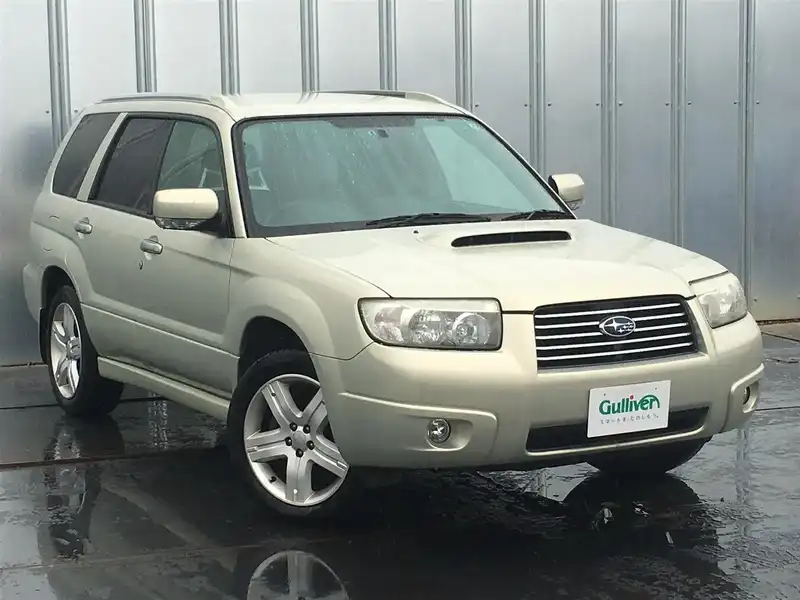 カタログ画像：フォレスター（FORESTER） ２．０ＸＴ 2005年12月 TA-SG5 2000cc シャンパンゴールド・オパール 燃費13.0km / l  メイン（その他）