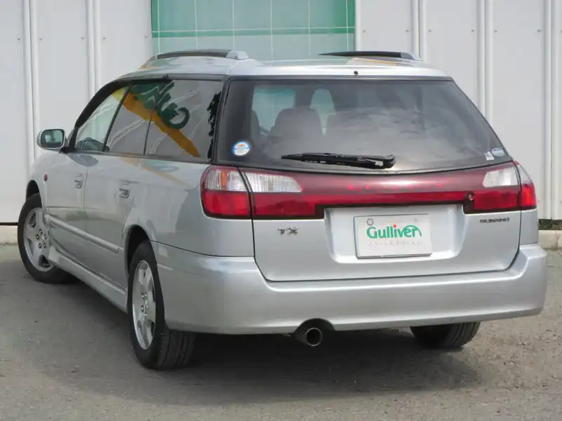 カタログ画像：レガシィツーリングワゴン（LEGACY TOURING WAGON） ＴＸ 2001年5月 TA-BH5 2000cc プレミアムシルバー・メタリック 燃費13.6km / l  バック