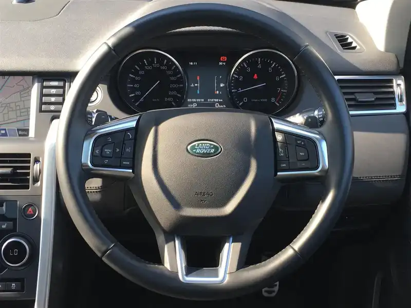 カタログ画像：ディスカバリースポーツ（DISCOVERY SPORT） ＨＳＥ 2014年10月 CBA-LC2A 2000cc サントリーニ・ブラック 燃費10.3km / l 内装