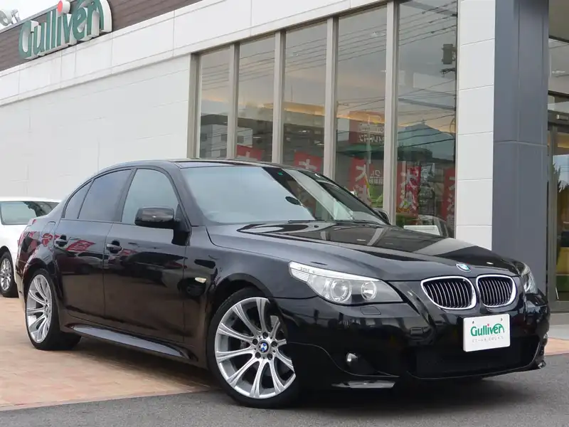 カタログ画像：５シリーズ（5 SERIES） ５３０ｉ Ｍスポーツパッケージ 2005年9月 ABA-NE30 3000cc 燃費9.0km / l  メイン（その他）