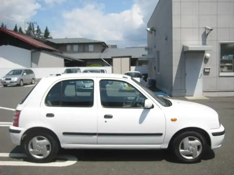 カタログ画像：マーチ（MARCH） コレットＬ 1998年11月 GF-K11 1000cc クリスタルホワイト 燃費14.4km / l  外装