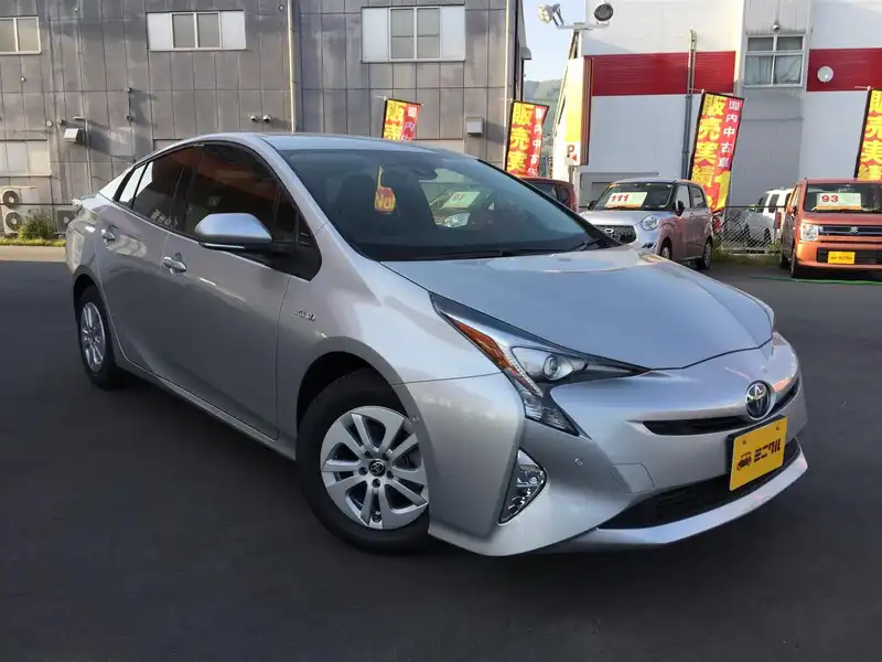 10119141 | カタログ画像：プリウス（PRIUS） Ａプレミアム ツーリングセレクション 2018年12月 DAA-ZVW55 1800cc シルバーメタリック メイン（その他）