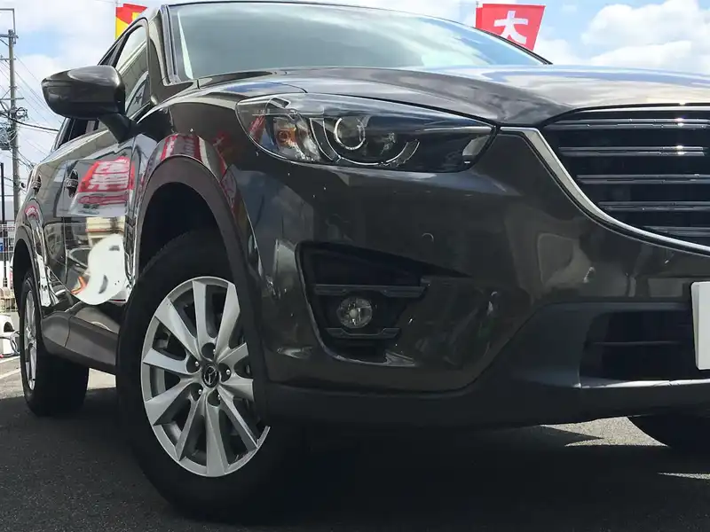 カタログ画像：ＣＸ－５（CX-5） ２０Ｓ プロアクティブ 2015年1月 DBA-KEEFW 2000cc チタニウムフラッシュマイカ 燃費16.4km / l タイヤ