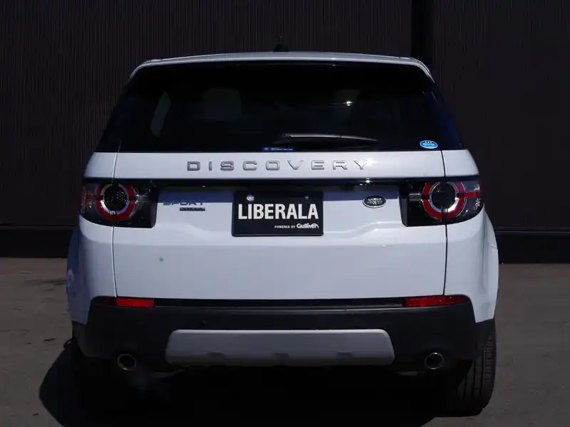 カタログ画像：ディスカバリースポーツ（DISCOVERY SPORT） ＨＳＥ 2014年10月 CBA-LC2A 2000cc フジ・ホワイトorユーロン・ホワイト 燃費10.3km / l バック