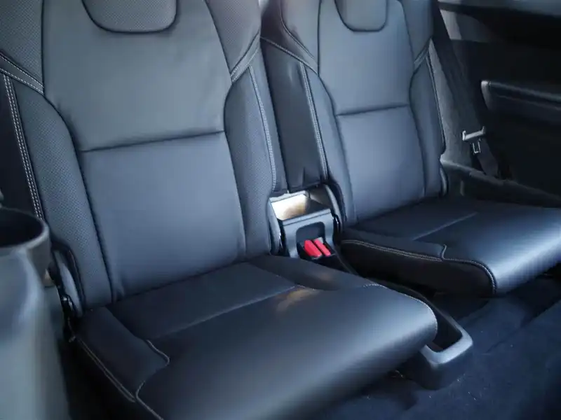 カタログ画像：ＸＣ９０（XC90） Ｔ８ ツインエンジン ＡＷＤ エクセレンス 2018年8月 DLA-LB420XCPA 2000cc アイスホワイト 燃費13.7km / l バック
