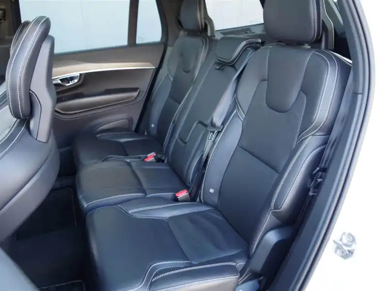 カタログ画像：ＸＣ９０（XC90） Ｔ８ ツインエンジン ＡＷＤ エクセレンス 2018年8月 DLA-LB420XCPA 2000cc アイスホワイト 燃費13.7km / l バック