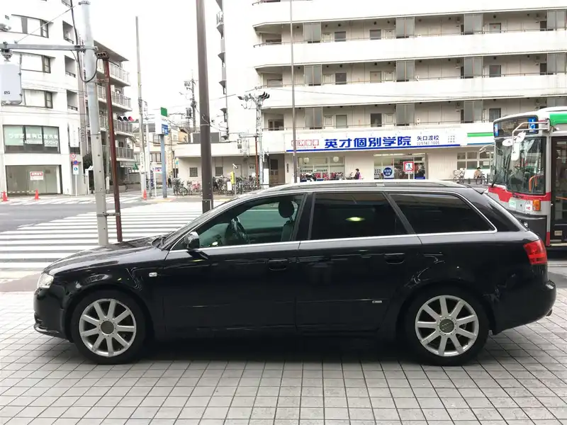 カタログ画像：Ａ４アバント（A4 AVANT） ２．０ 2005年2月 GH-8EALT 2000cc ファントムブラックパールエフェクト 燃費10.8km / l  外装