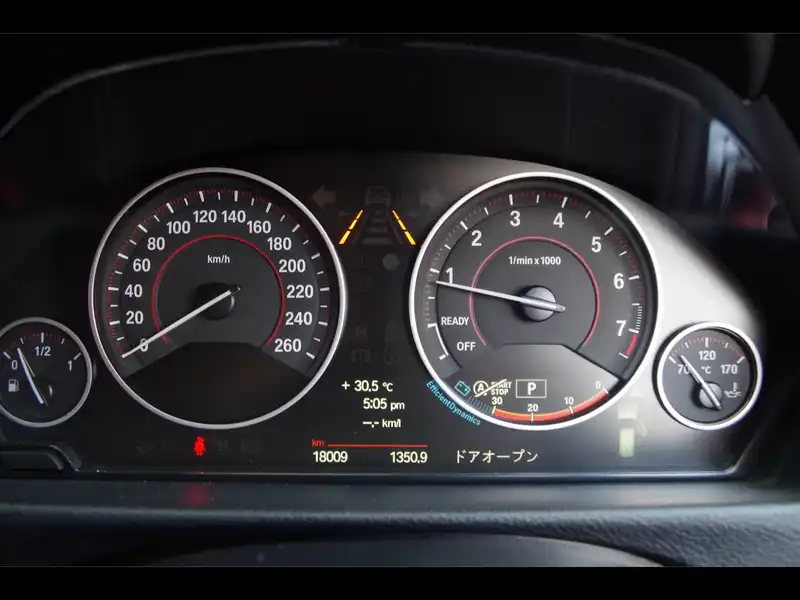 カタログ画像：３シリーズ（3 SERIES） ３３０ｉツーリング スポーツ 2016年5月 DBA-8A20 2000cc アルピン・ホワイトⅢ 燃費15.4km / l 内装