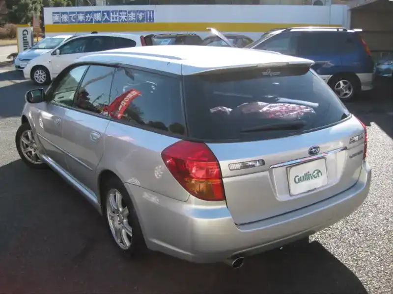 カタログ画像：レガシィツーリングワゴン（LEGACY TOURING WAGON） ２．０ｉカジュアルエディション 2004年4月 UA-BP5 2000cc ブリリアントシルバー・メタリック 燃費14.0km / l  バック