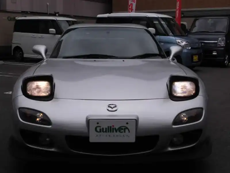 ｒｘ ７ マツダ タイプｒバサースト 平成13年12月 平成15年4月 の画像 新車 中古車カタログ装備スペック情報 中古車のガリバー